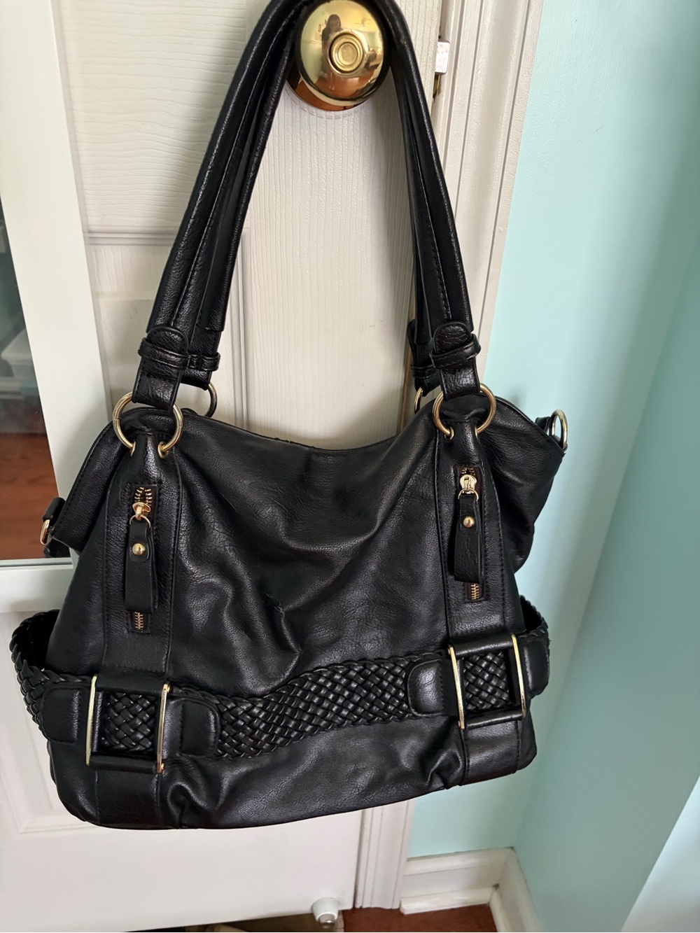 Black Women's Shoulder Bag - Classic Everyday Bag